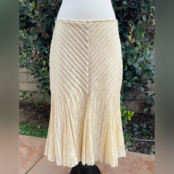 Vintage MOSHITA COUTURE ~ Gorgeous Low-Rise Cream Skirt ~ Bias Ribbon Detail ~ M - Picture 1 of 10